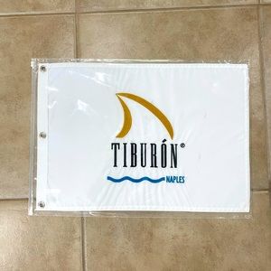 Tiburón pin flag